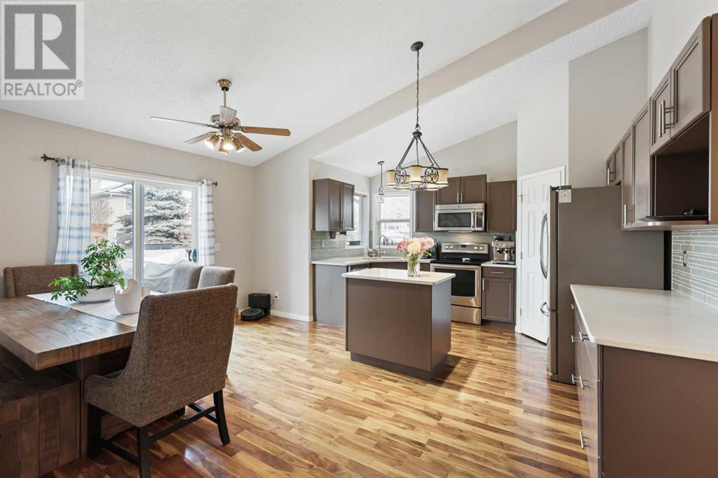 204 Lakeview Shores, Chestermere, Alberta  T1X 1H6 - Photo 11 - A2196549