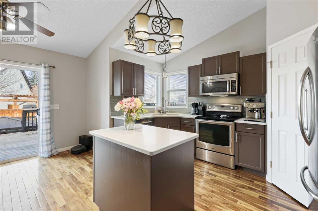 204 Lakeview Shores, Chestermere, Alberta  T1X 1H6 - Photo 13 - A2196549