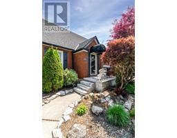 53 PHYLLIS AVENUE, Chatham, Ontario