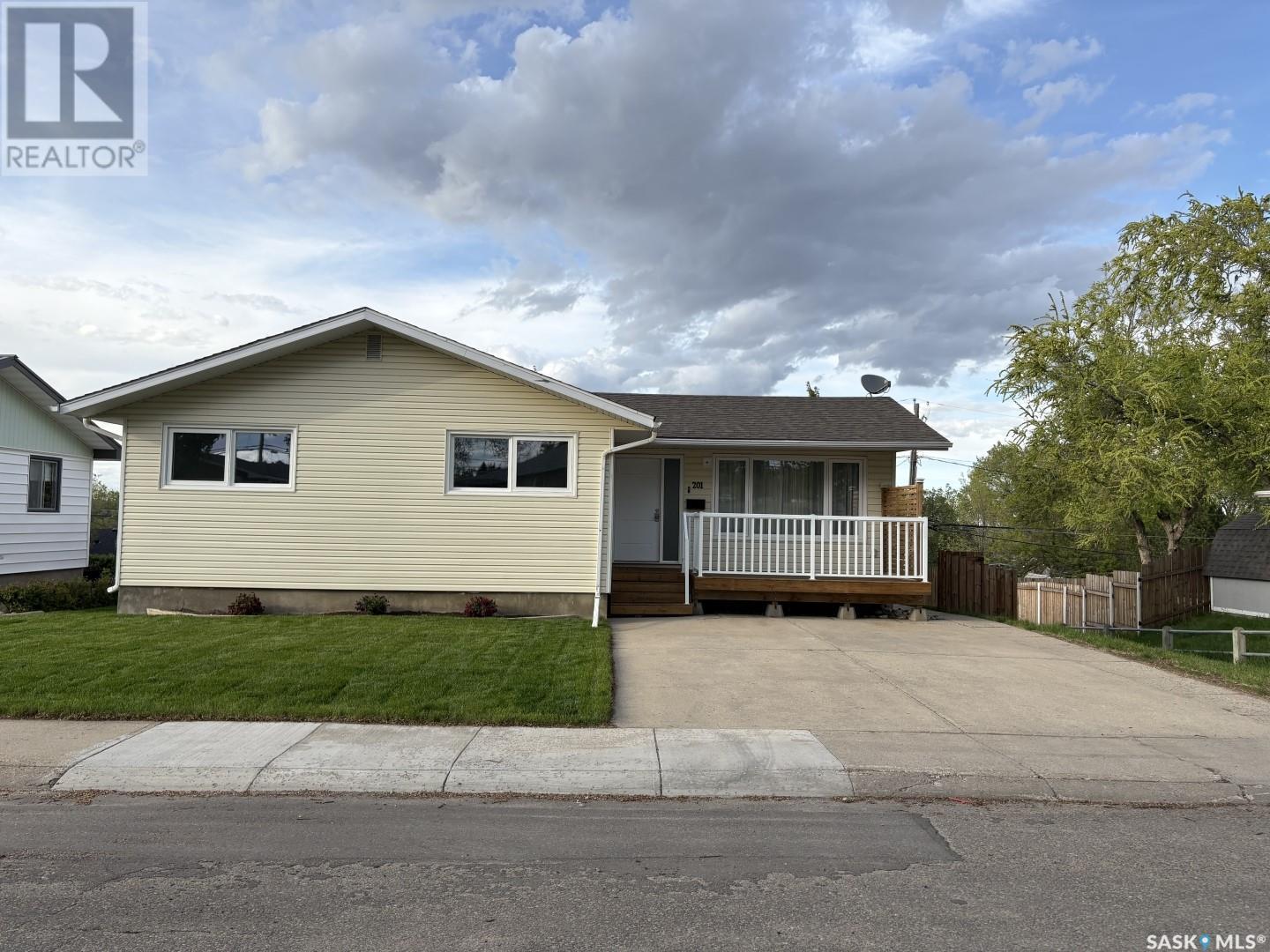 201 Conlin DRIVE, Swift Current, Saskatchewan