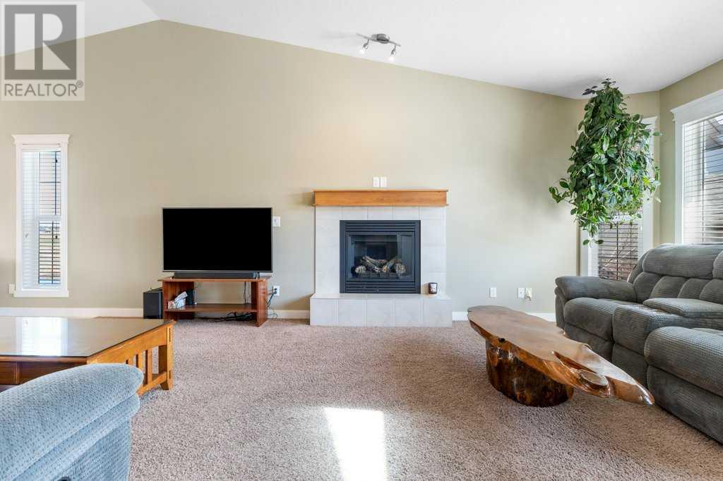8 Bondar Gate, Carstairs, Alberta  T0M 0N0 - Photo 7 - A2213376