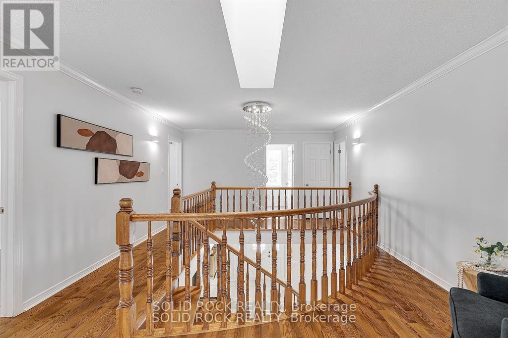 42 Marchbrook Circle, Ottawa, Ontario  K2W 1A1 - Photo 18 - X12194060