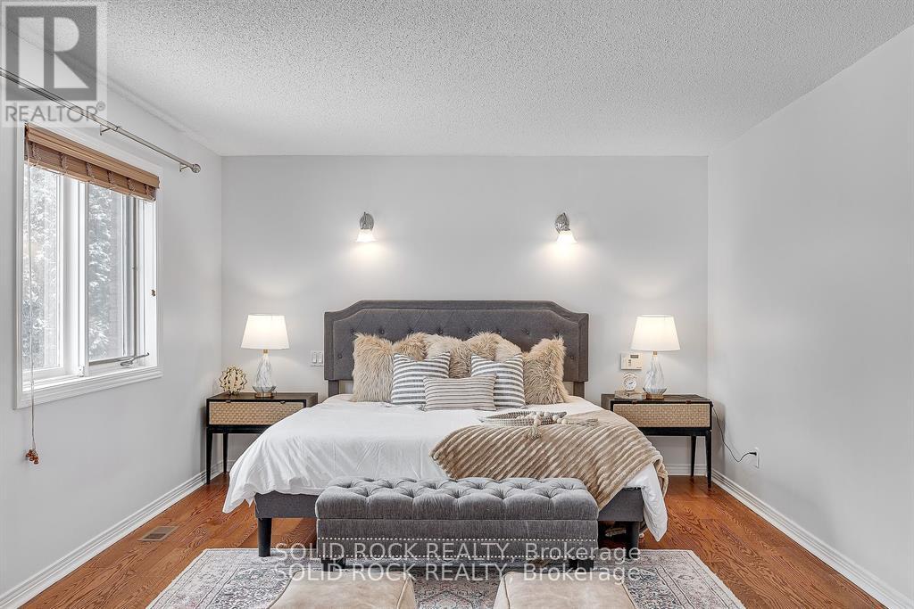 42 Marchbrook Circle, Ottawa, Ontario  K2W 1A1 - Photo 20 - X12194060