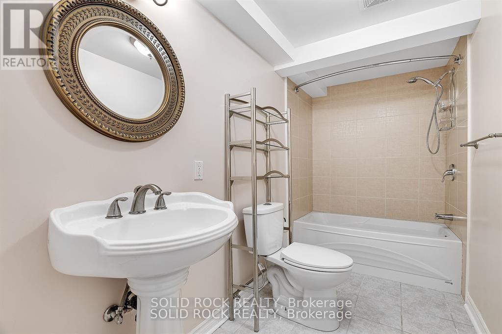 42 Marchbrook Circle, Ottawa, Ontario  K2W 1A1 - Photo 31 - X12194060
