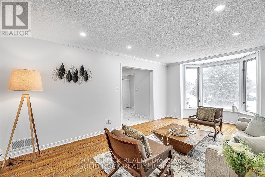 42 Marchbrook Circle, Ottawa, Ontario  K2W 1A1 - Photo 6 - X12194060