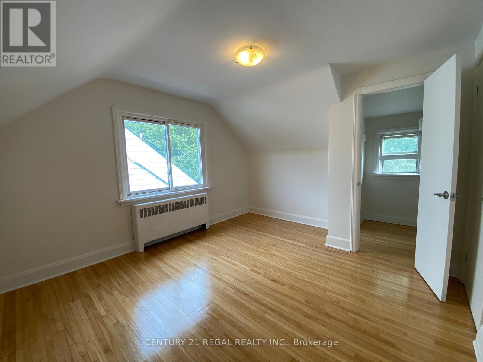 Upper - 25 Shangarry Drive, Toronto, Ontario  M1R 1A5 - Photo 11 - E12194079
