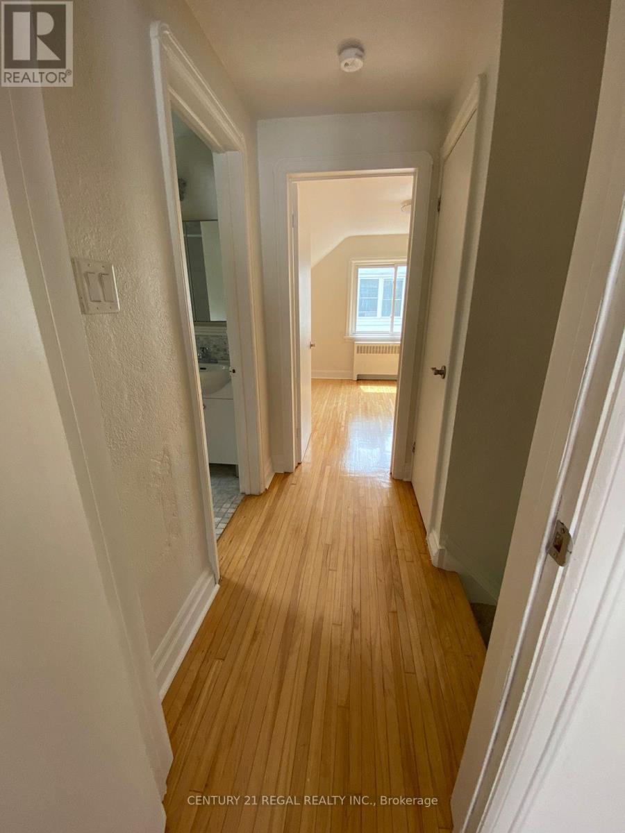 Upper - 25 Shangarry Drive, Toronto, Ontario  M1R 1A5 - Photo 13 - E12194079