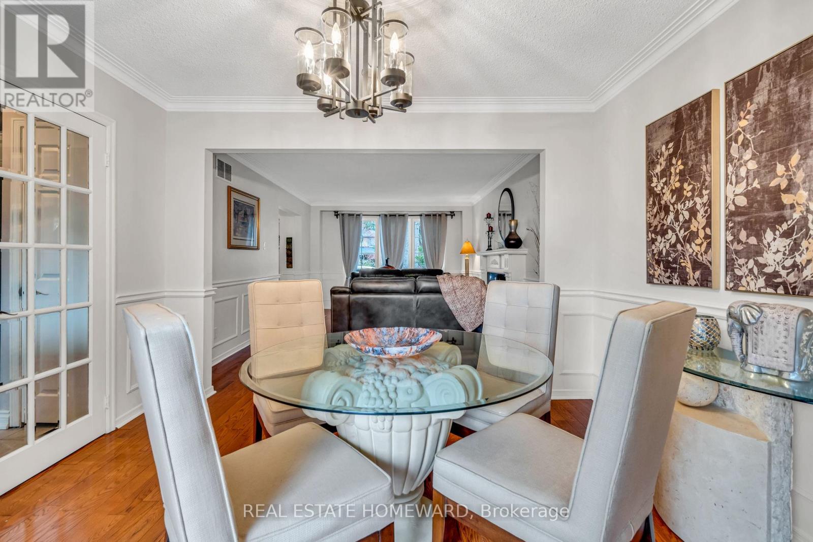 2032 Shannon Drive, Mississauga (Sheridan), Ontario  L5H 3W3 - Photo 8 - W12193910