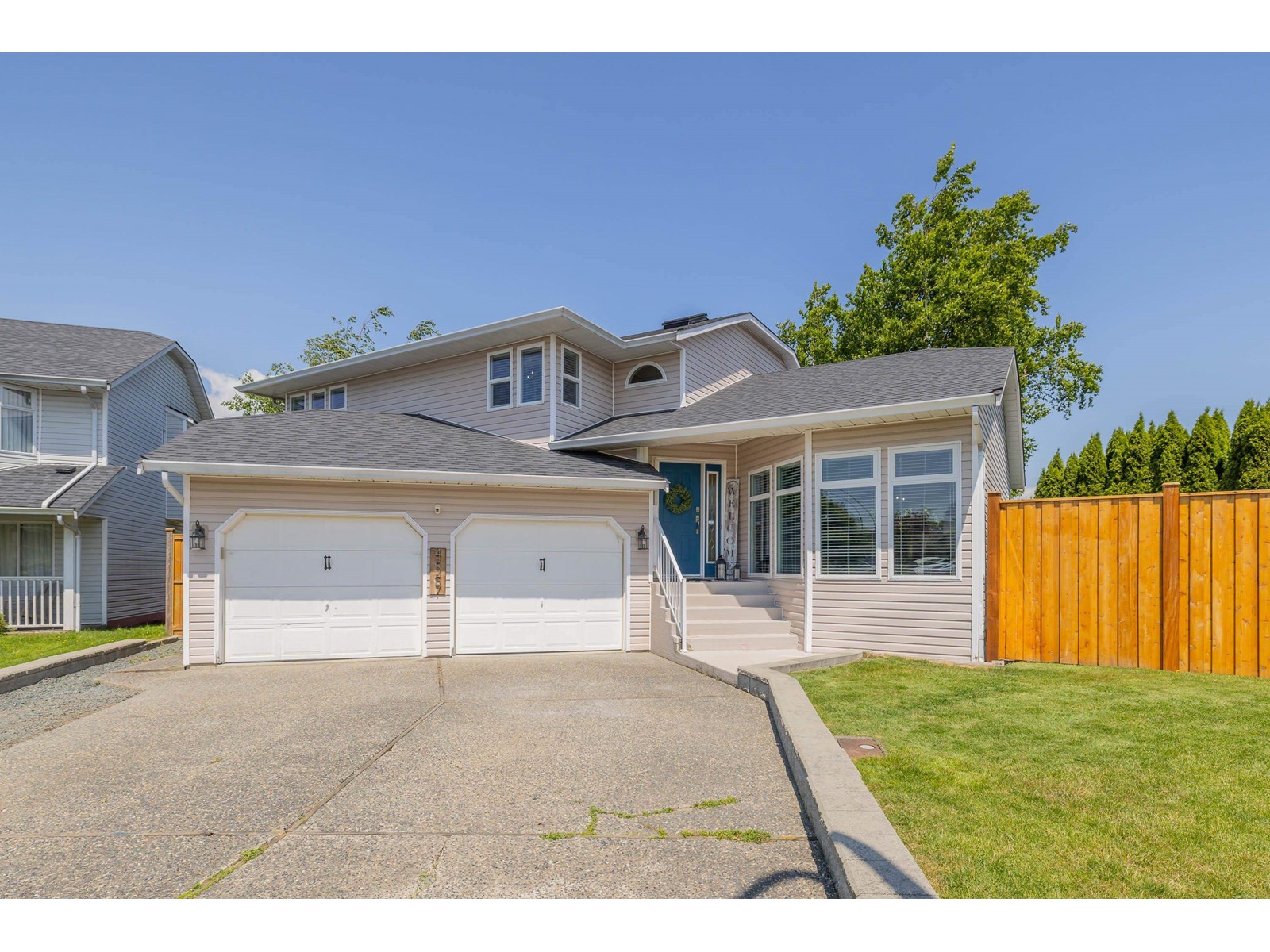 45257 Raven Place, Sardis West Vedder, Chilliwack, British Columbia  V2R 2X1 - Photo 2 - R3010607