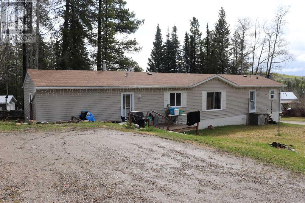 5001 51 Street, Robb, Alberta