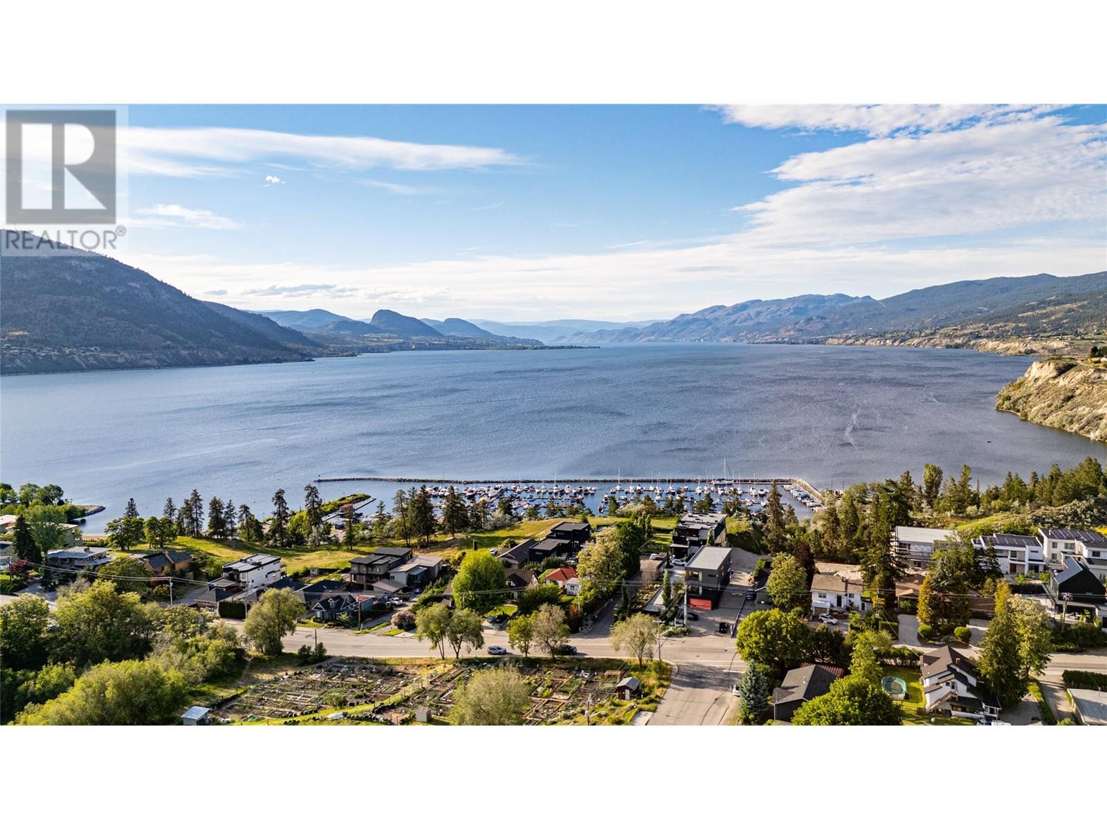 593 Vancouver Avenue, Penticton, British Columbia  V2A 1A4 - Photo 2 - 10349468