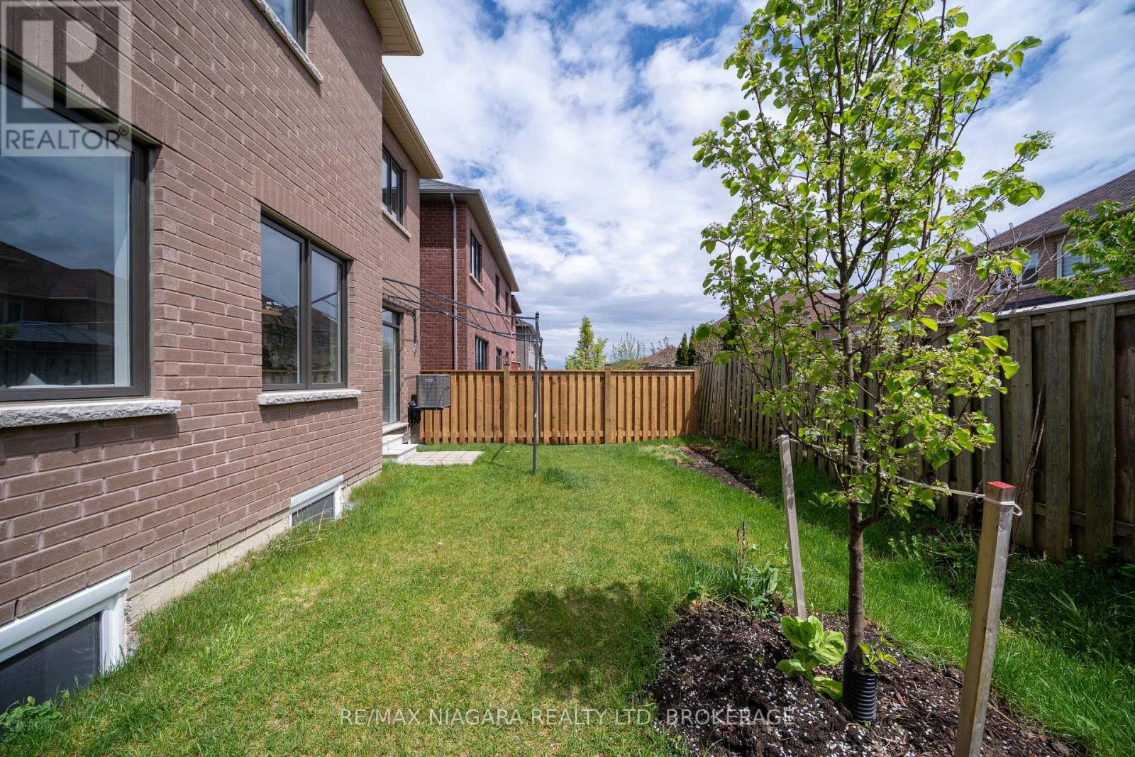 109 Jinnah Avenue, Markham, Ontario  L3S 0G4 - Photo 48 - N12193146