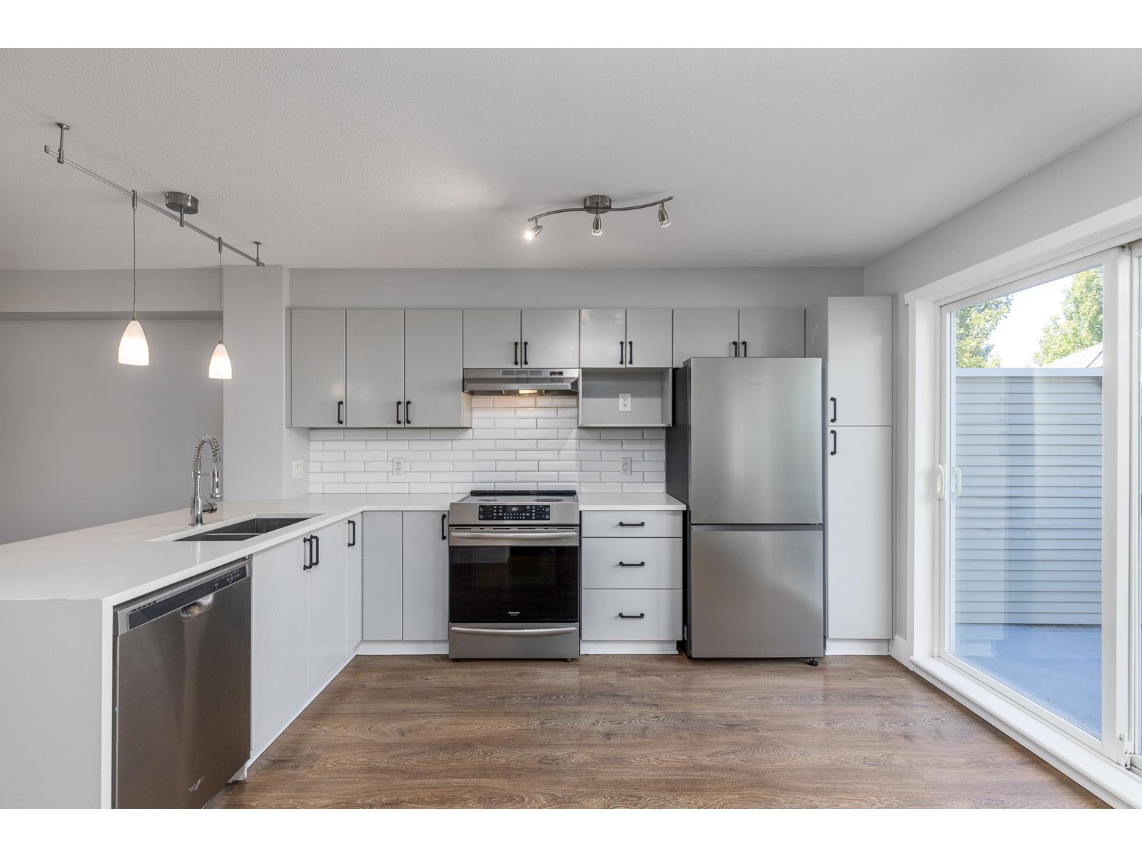 6 15175 62a Avenue, Surrey, British Columbia  V3S 1X1 - Photo 10 - R3010037