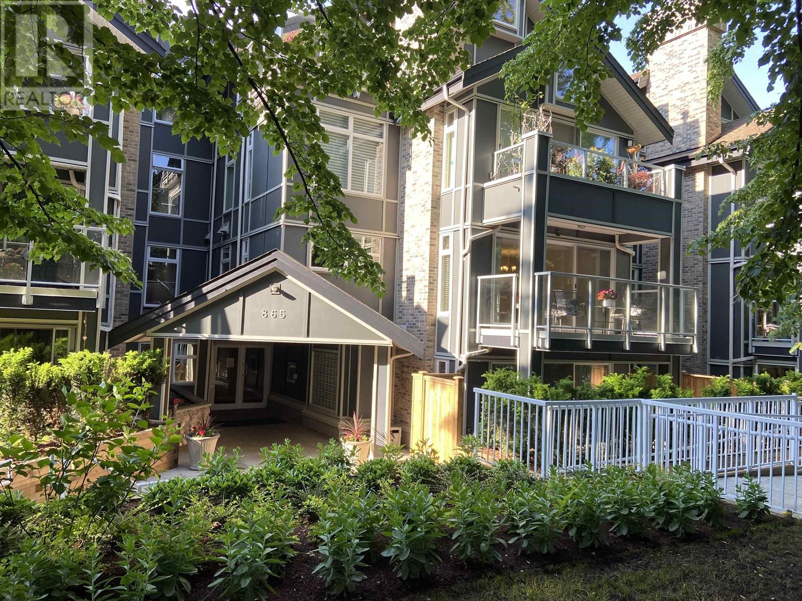 205 865 W 15TH AVENUE, Vancouver, British Columbia