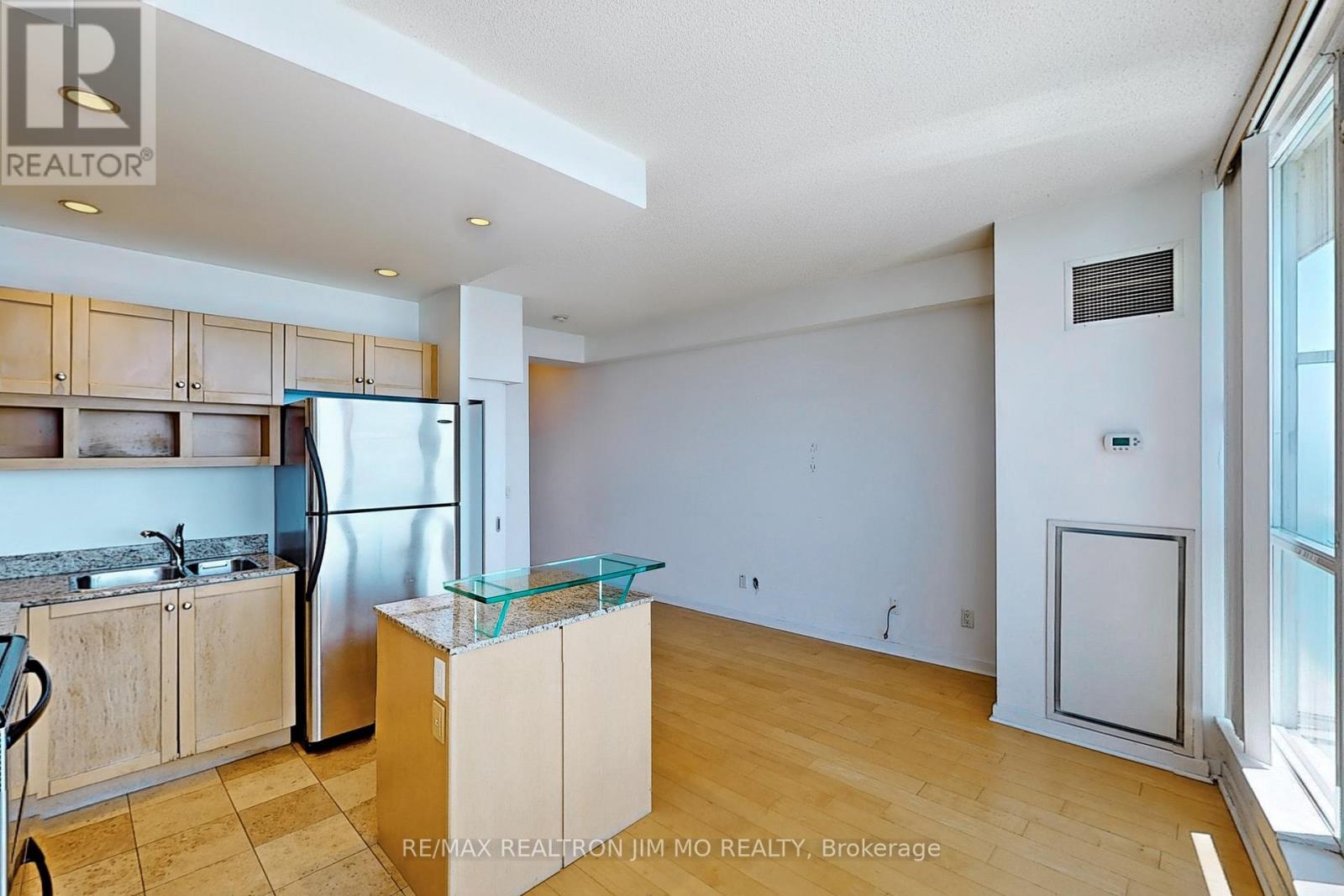 3508 - 208 Queens Quay W, Toronto, Ontario  M5J 2Y5 - Photo 10 - C12194091
