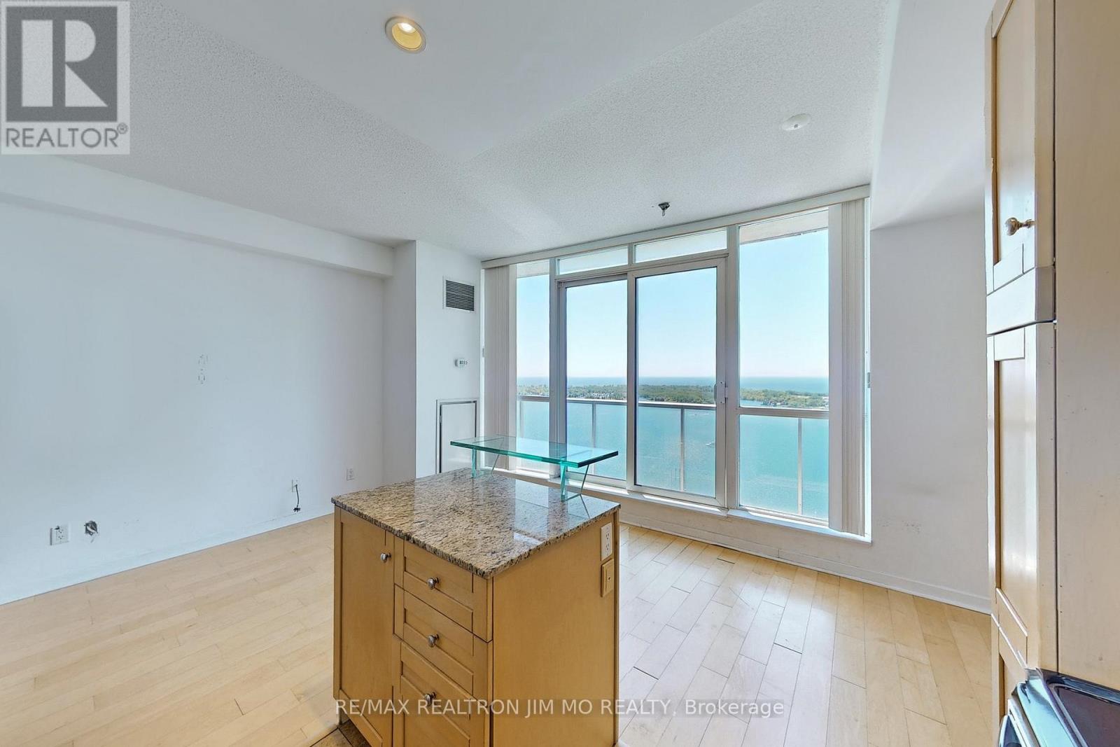 3508 - 208 Queens Quay W, Toronto, Ontario  M5J 2Y5 - Photo 11 - C12194091