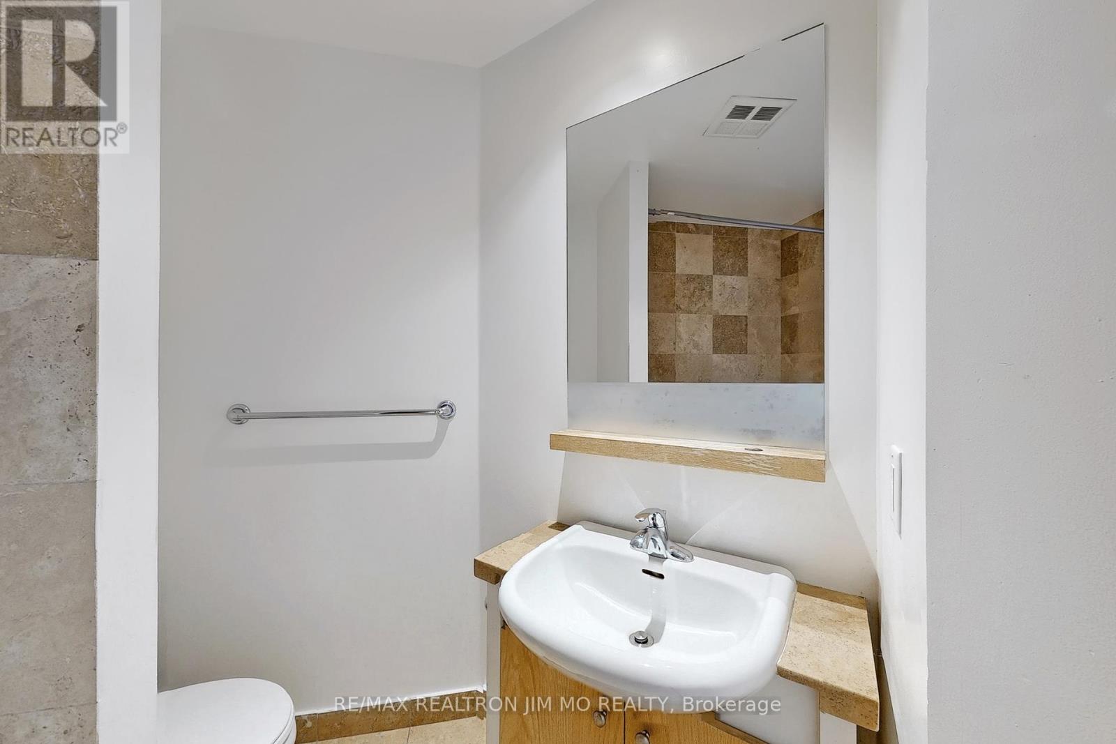 3508 - 208 Queens Quay W, Toronto, Ontario  M5J 2Y5 - Photo 16 - C12194091