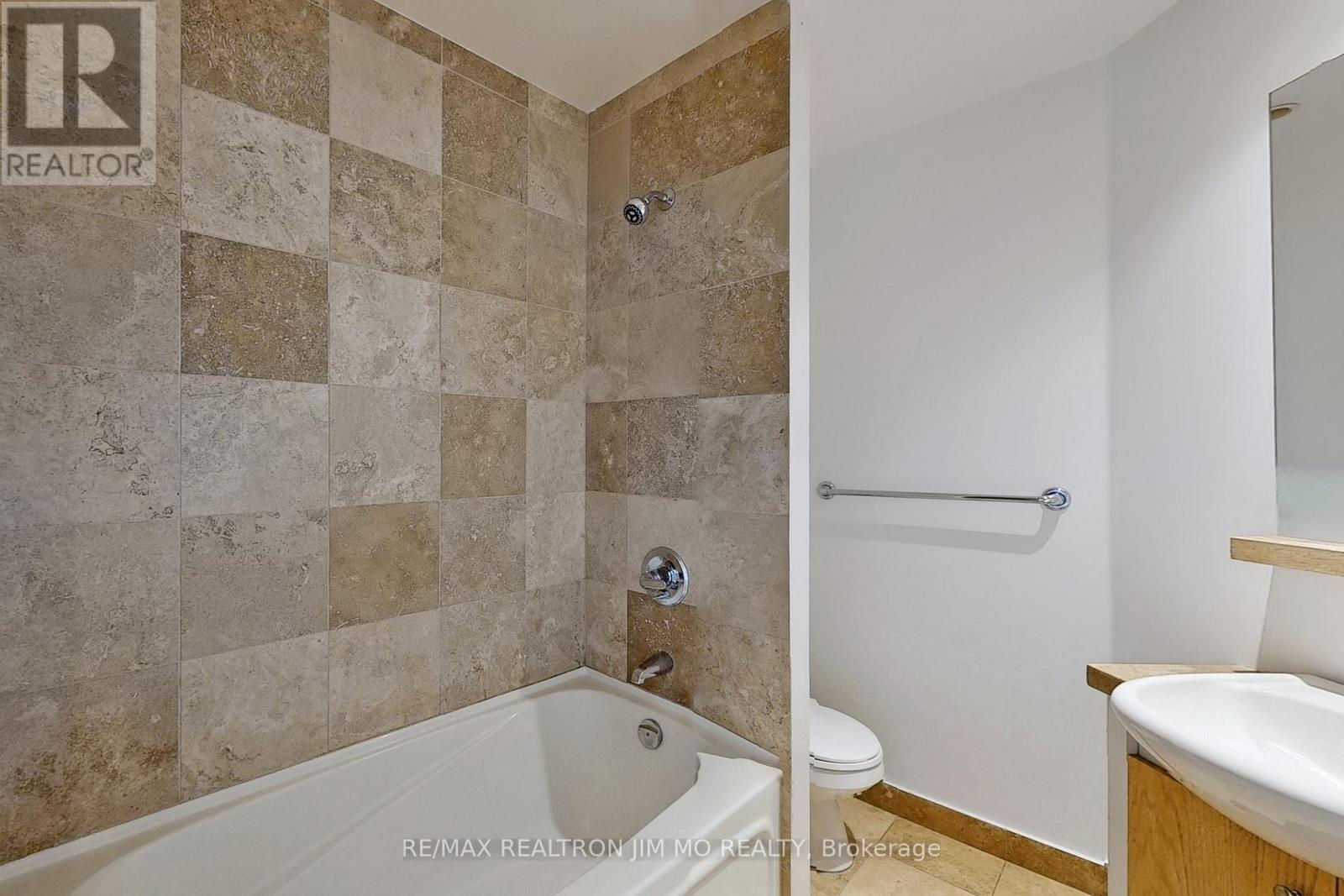 3508 - 208 Queens Quay W, Toronto, Ontario  M5J 2Y5 - Photo 17 - C12194091