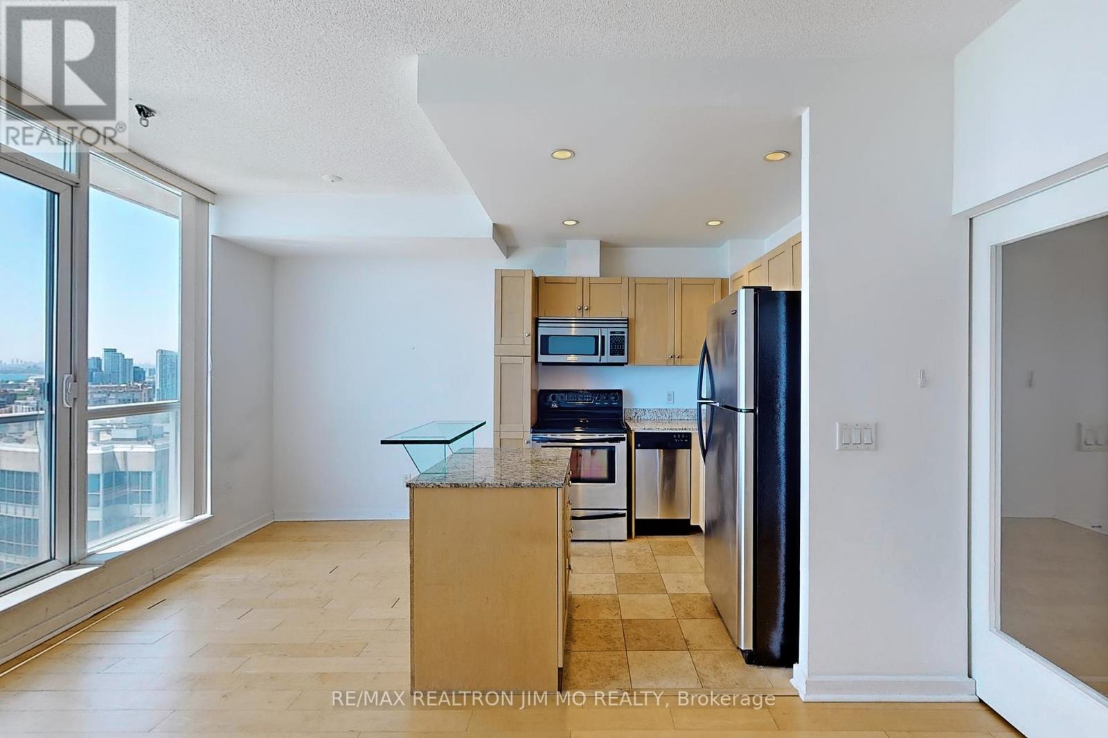 3508 - 208 Queens Quay W, Toronto, Ontario  M5J 2Y5 - Photo 7 - C12194091