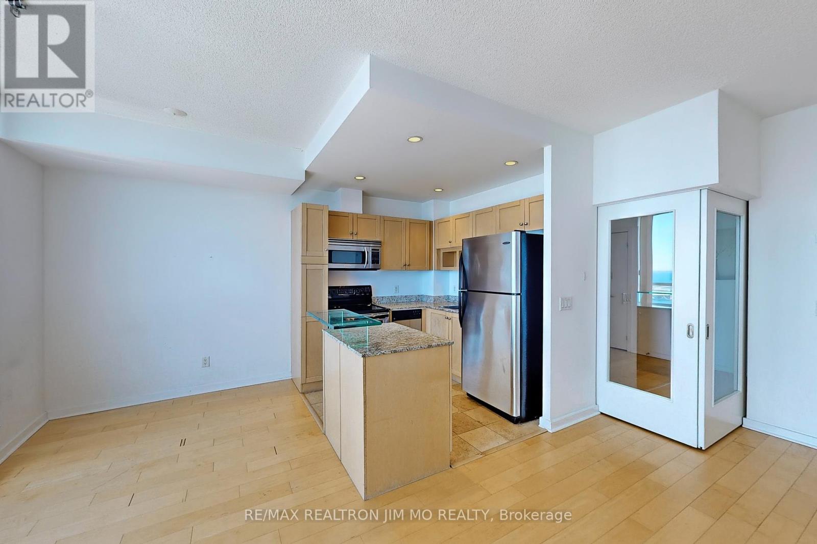3508 - 208 Queens Quay W, Toronto, Ontario  M5J 2Y5 - Photo 8 - C12194091