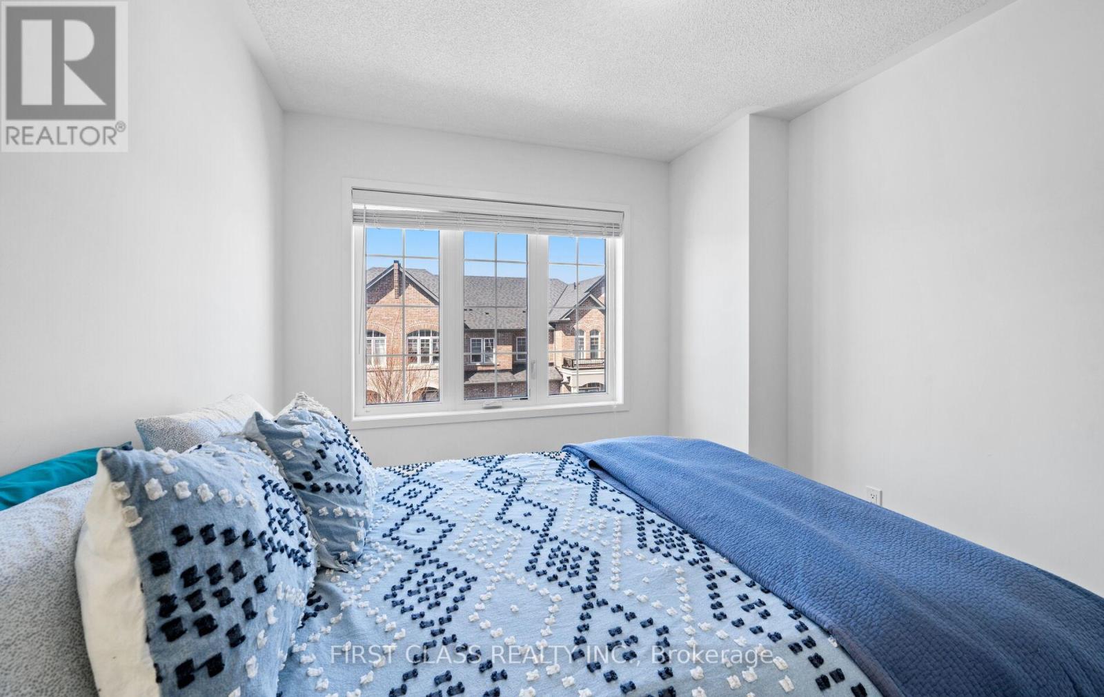107 Knott End Crescent, Newmarket, Ontario  L3Y 0E4 - Photo 37 - N12194097