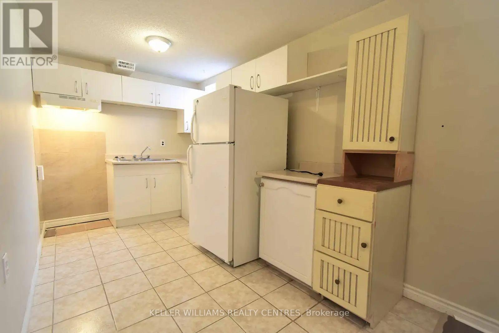 Lower - 46 Birchwood Drive, Barrie, Ontario  L4M 6X8 - Photo 4 - S12194098