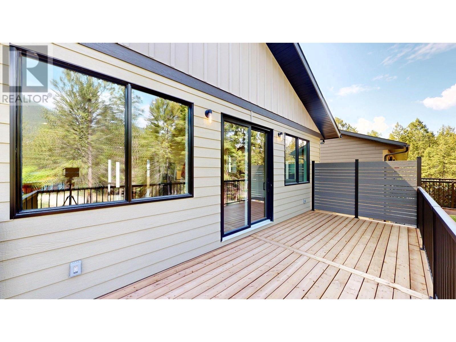 930 Copper Point Way, Windermere, British Columbia  V0A 1K3 - Photo 10 - 10335013