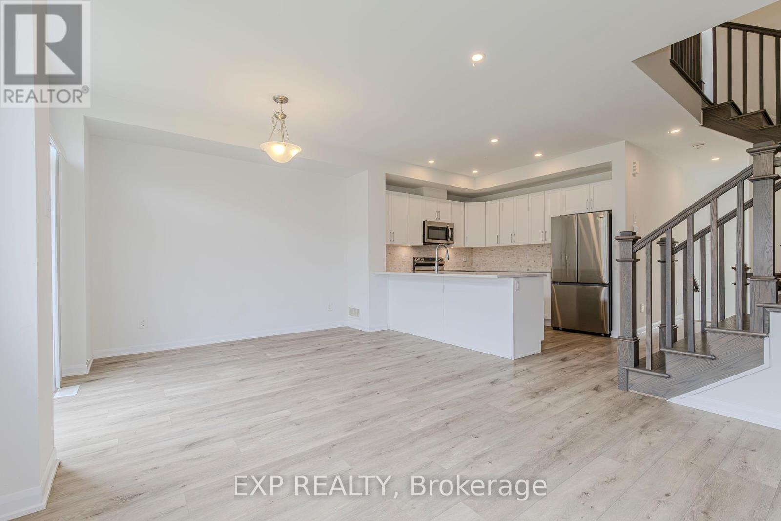 727 Cashmere Terrace, Ottawa, Ontario  K2J 6Z6 - Photo 10 - X12194110