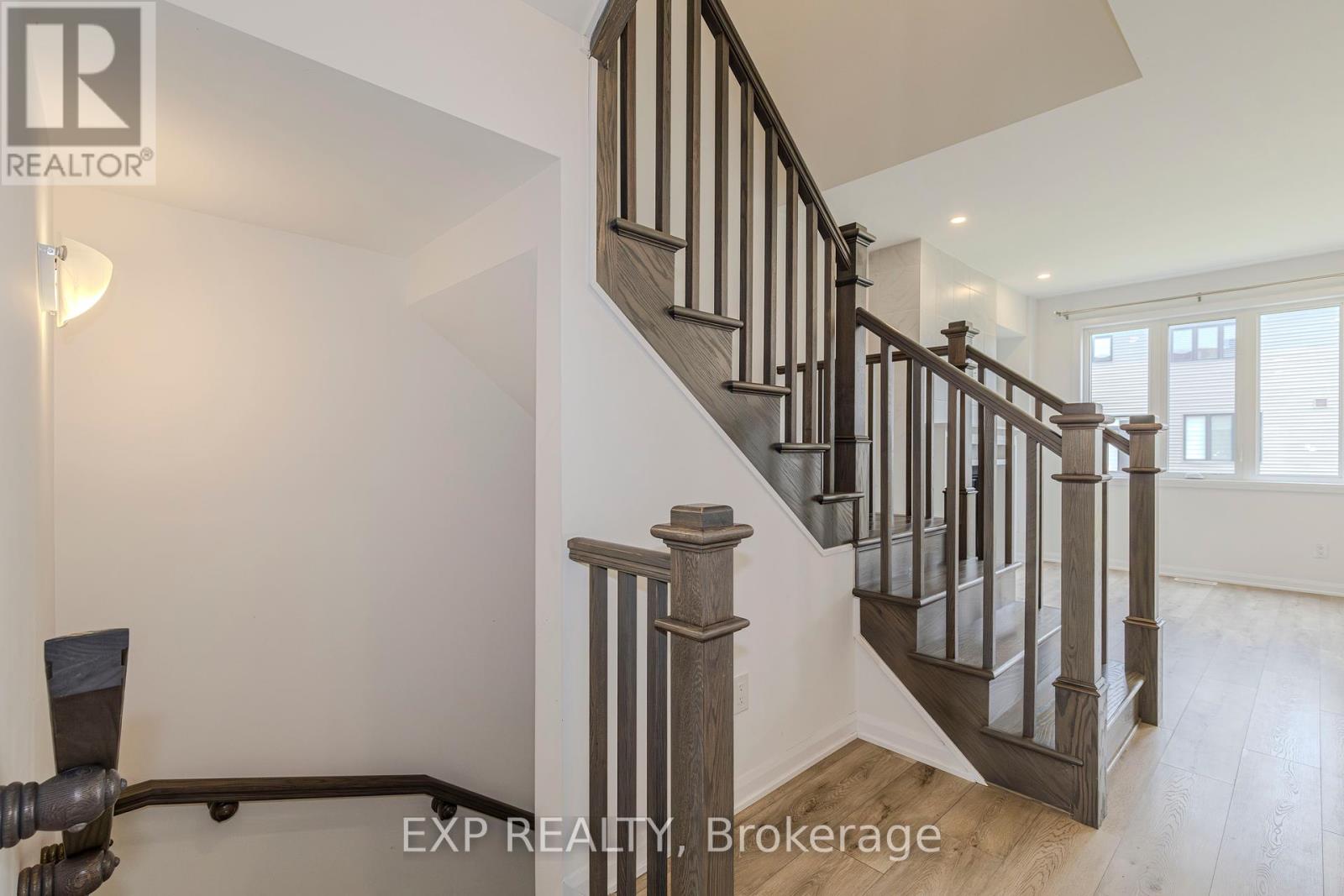 727 Cashmere Terrace, Ottawa, Ontario  K2J 6Z6 - Photo 4 - X12194110