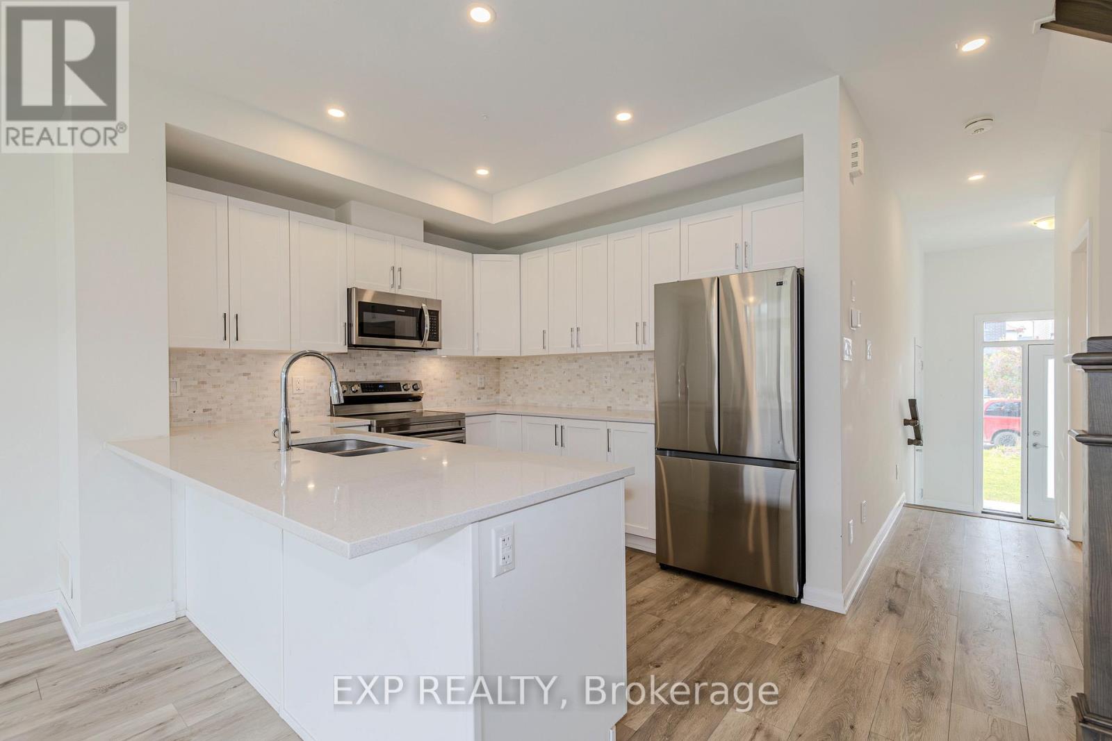 727 Cashmere Terrace, Ottawa, Ontario  K2J 6Z6 - Photo 6 - X12194110