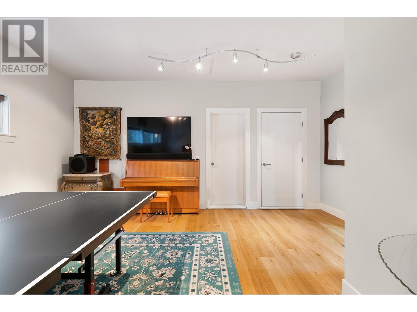 1087 Madeley Place, Whistler, British Columbia  V8E 0K6 - Photo 17 - R2983217