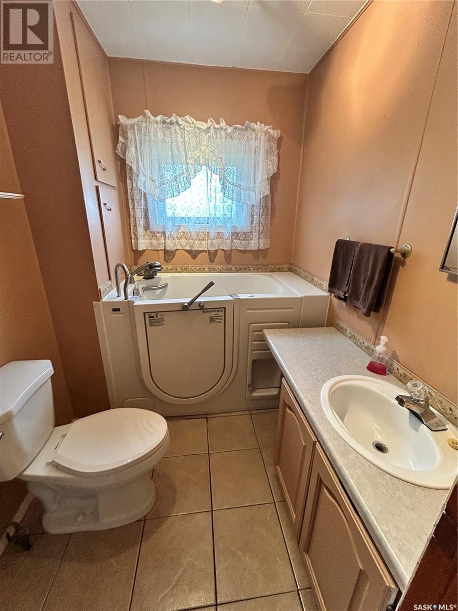 601 2nd Avenue, Spy Hill, Saskatchewan  S0A 3W0 - Photo 13 - SK008051