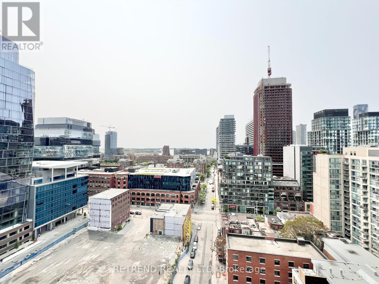 2204 - 400 Adelaide Street E, Toronto, Ontario  M5A 4S3 - Photo 24 - C12194137