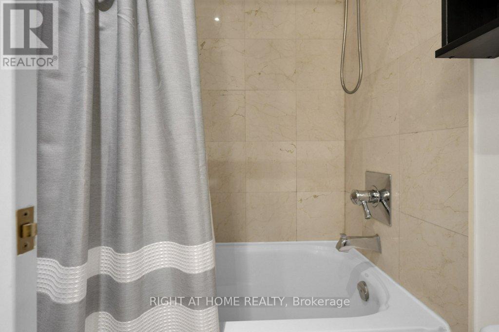 216 - 20 Burkebrook Place, Toronto, Ontario  M4G 0A1 - Photo 18 - C12194146