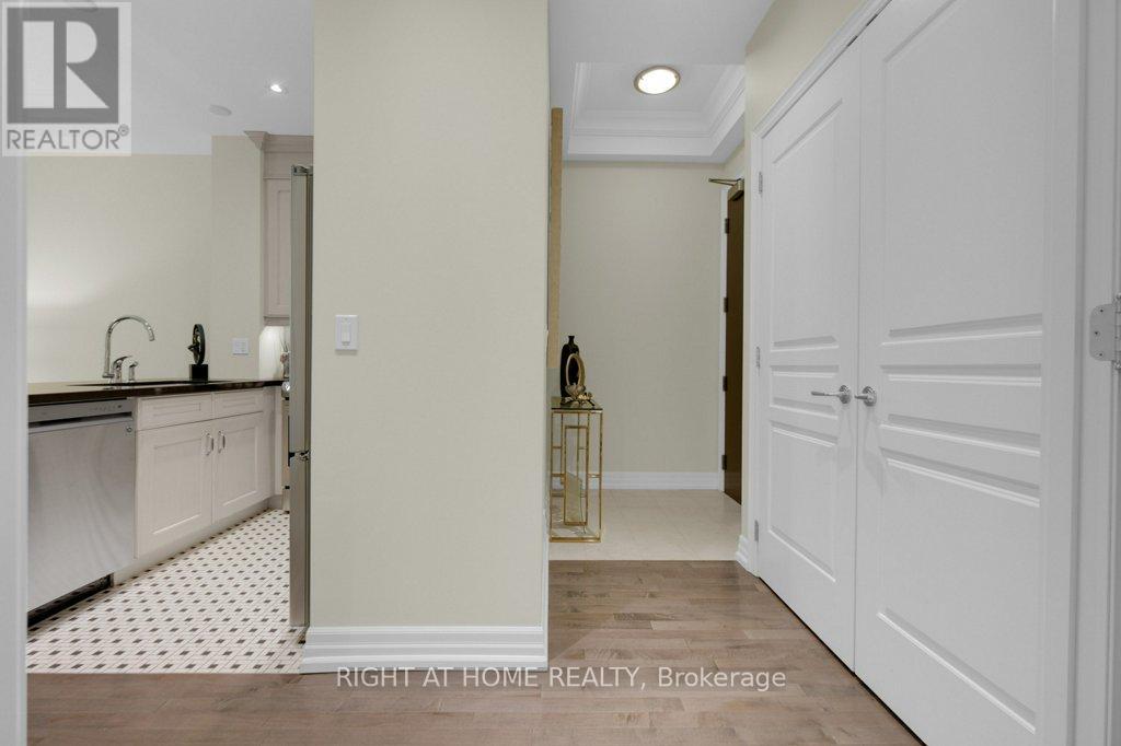 216 - 20 Burkebrook Place, Toronto, Ontario  M4G 0A1 - Photo 6 - C12194146