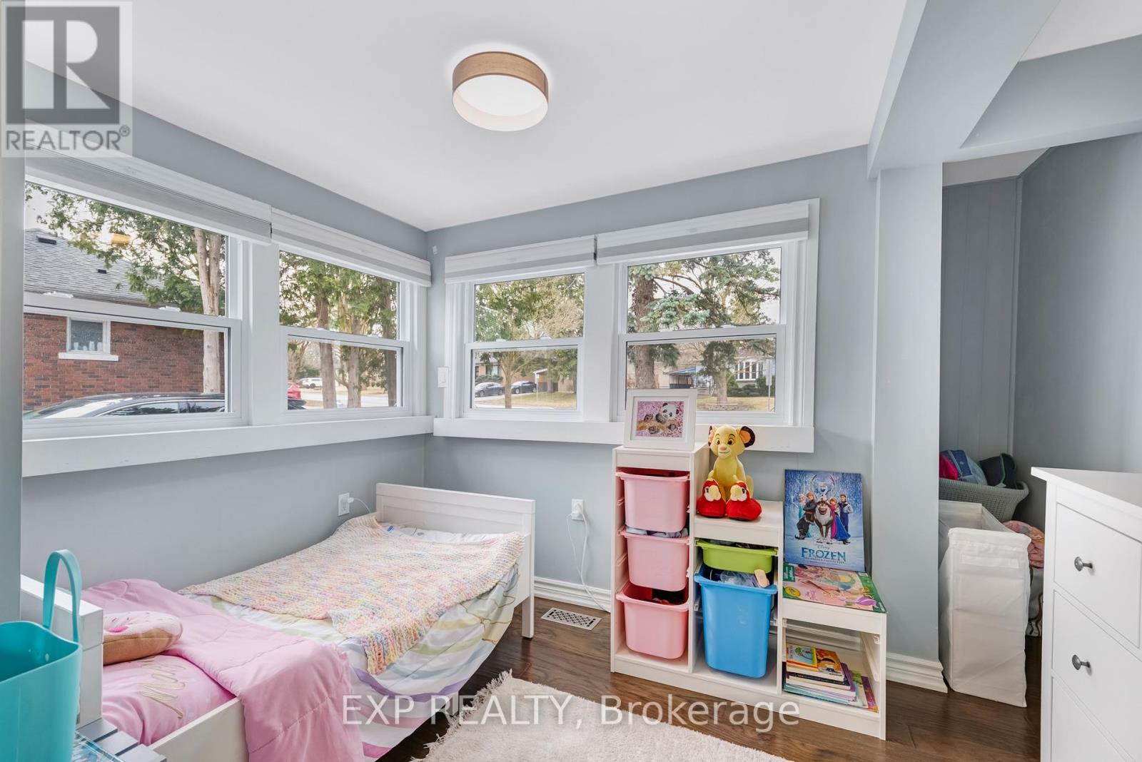 93 Lundy's Lane, Newmarket (Huron Heights-Leslie Valley), Ontario  L3Y 3R9 - Photo 18 - N12194152
