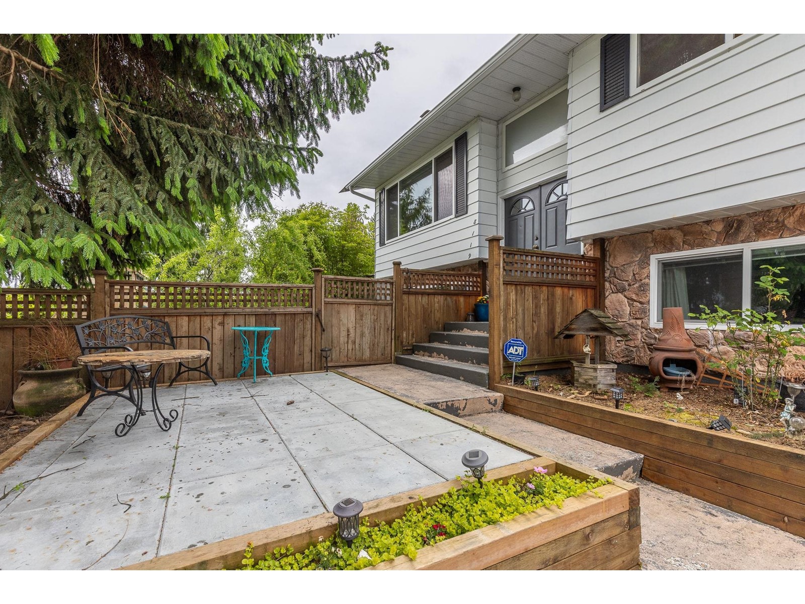 8119 Brown Crescent, Mission, British Columbia  V2V 4W2 - Photo 2 - R3002661