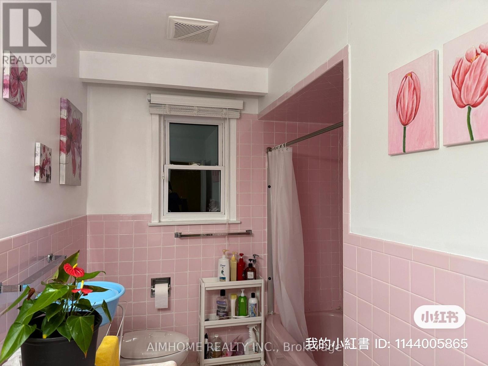 #1 - 68 Claver Avenue, Toronto, Ontario  M6B 2W2 - Photo 5 - W12194135