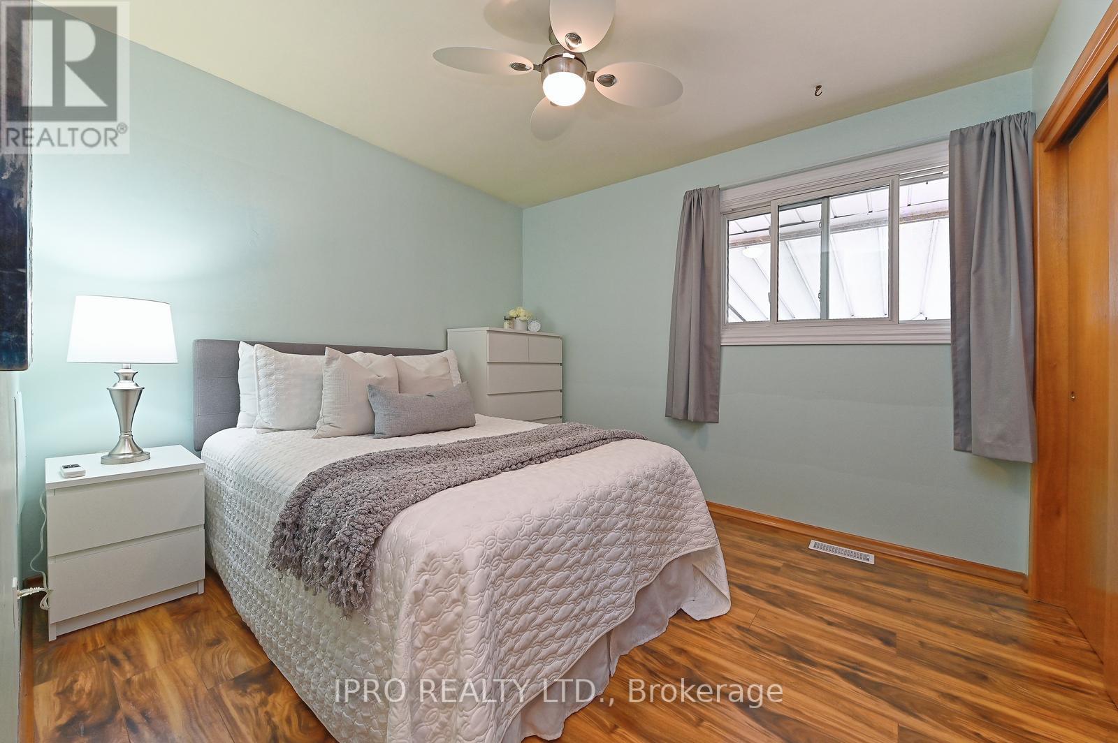 44 Moultrey Crescent, Halton Hills, Ontario  L7G 4N5 - Photo 12 - W12194147