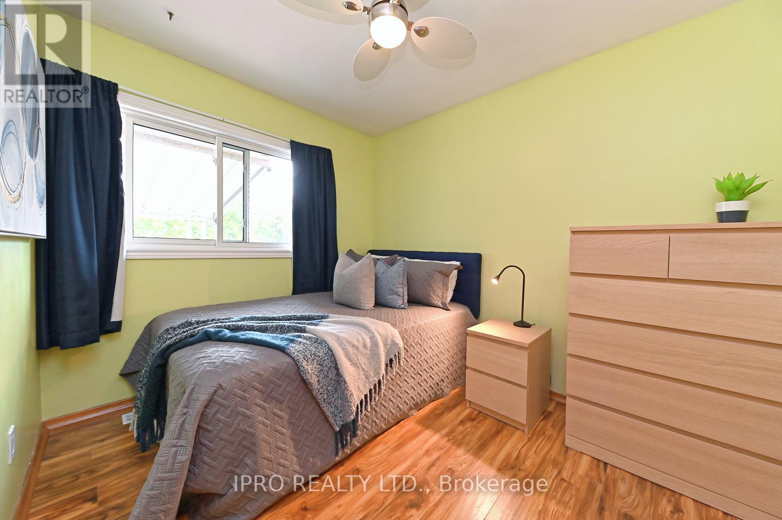 44 Moultrey Crescent, Halton Hills, Ontario  L7G 4N5 - Photo 13 - W12194147