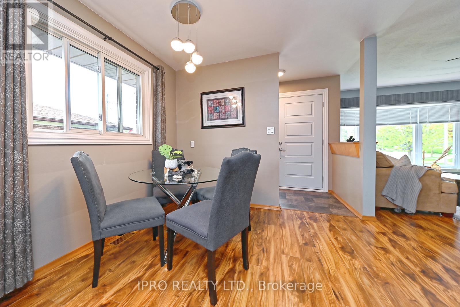 44 Moultrey Crescent, Halton Hills, Ontario  L7G 4N5 - Photo 9 - W12194147
