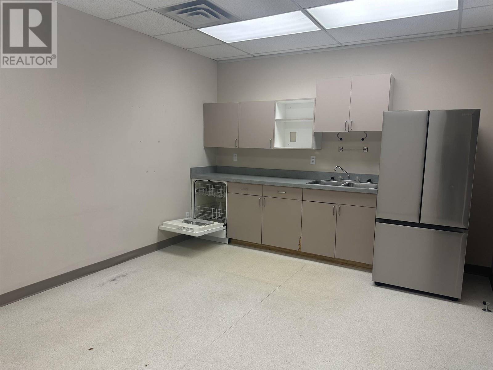 10012 97th Avenue, Fort St. John, British Columbia  V1J 5P3 - Photo 19 - C8069610