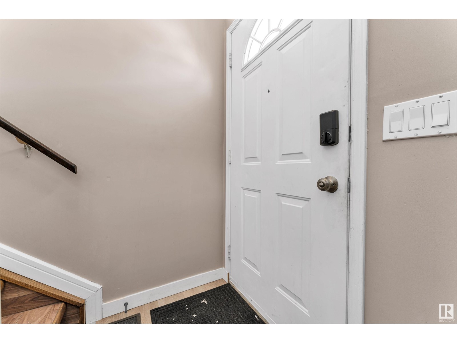 3552 12a Av Nw, Edmonton, Alberta  T6L 3L5 - Photo 5 - E4439338
