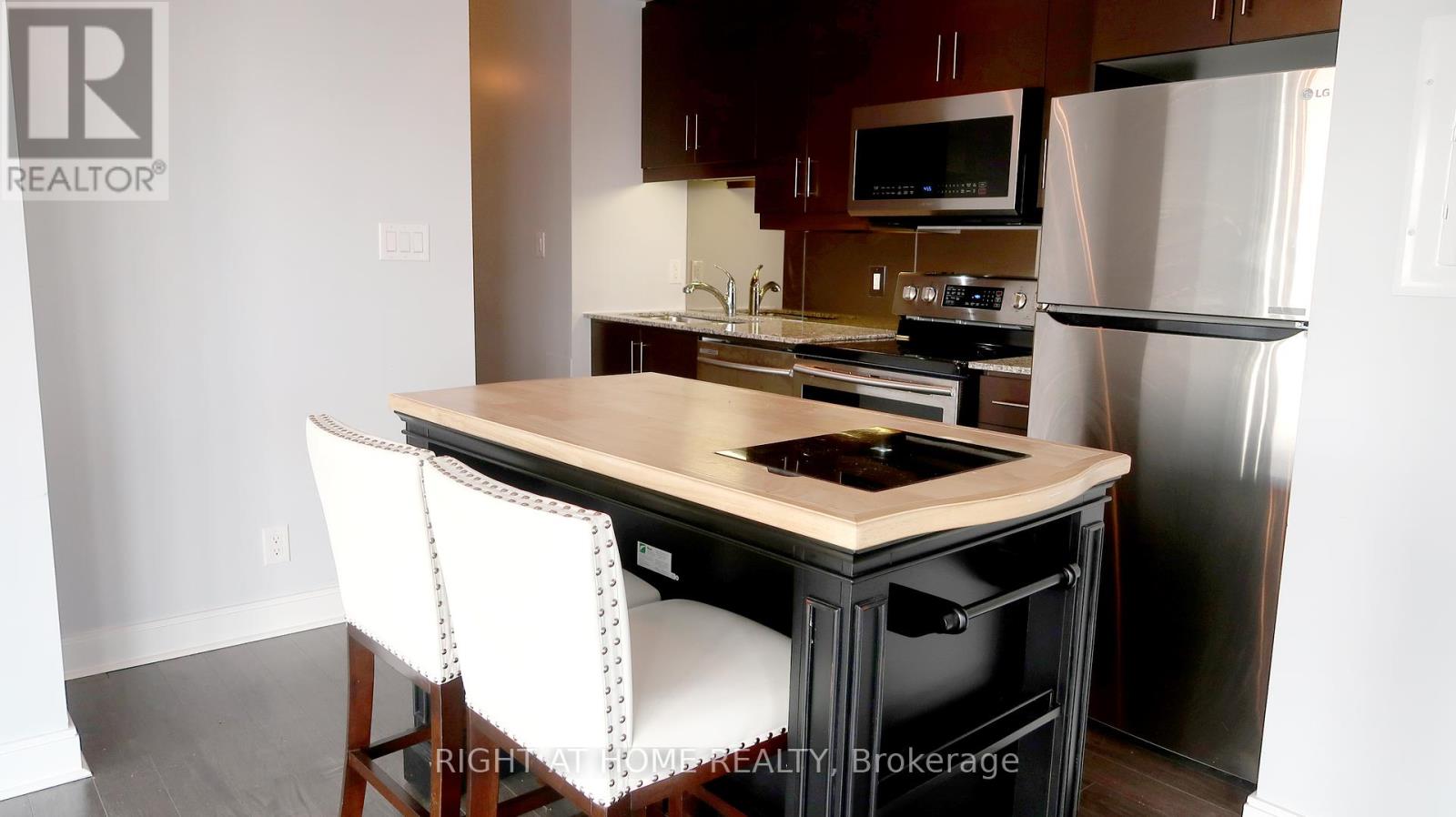 1606 - 50 Absolute Avenue, Mississauga, Ontario  L4Z 0A8 - Photo 9 - W12194162