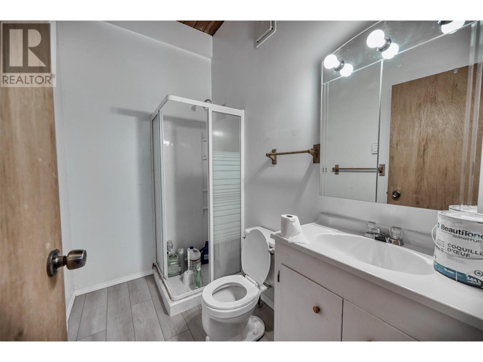 8143 Main Street, Osoyoos, British Columbia  V0H 1V0 - Photo 18 - 10347386
