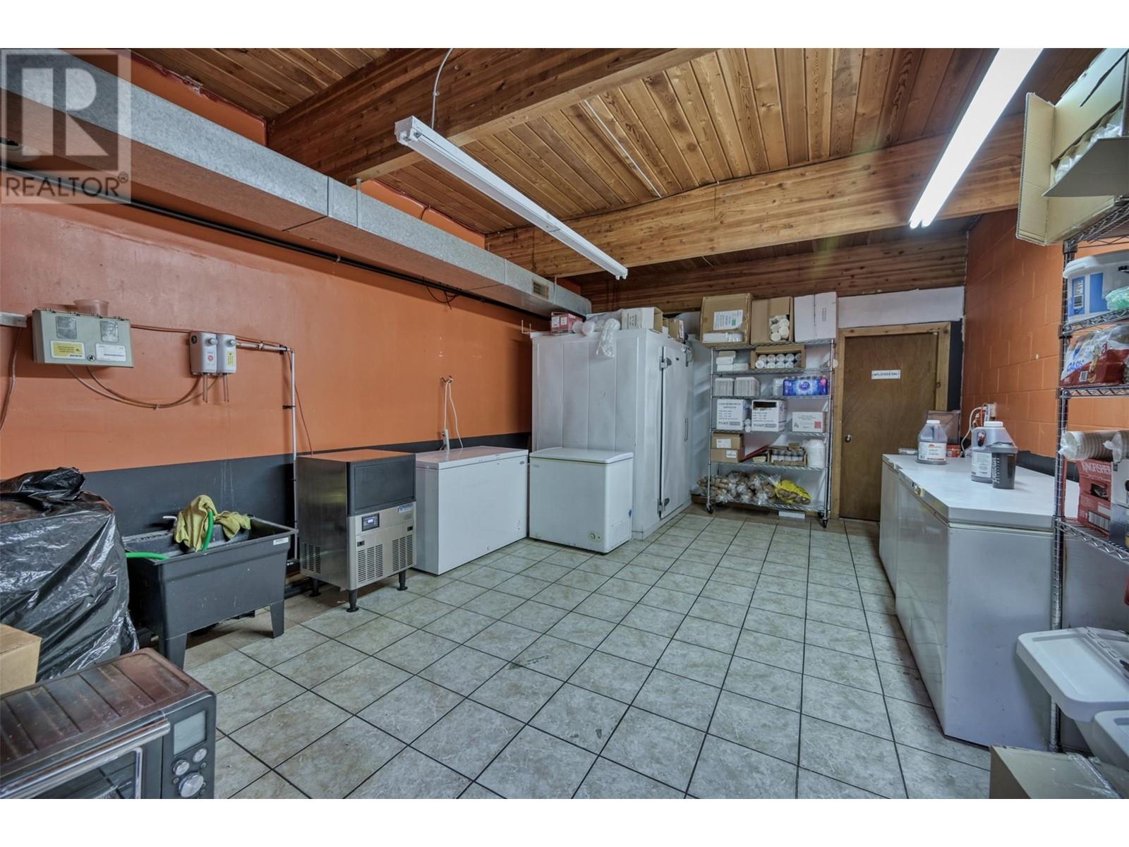 8143 Main Street, Osoyoos, British Columbia  V0H 1V0 - Photo 25 - 10347386