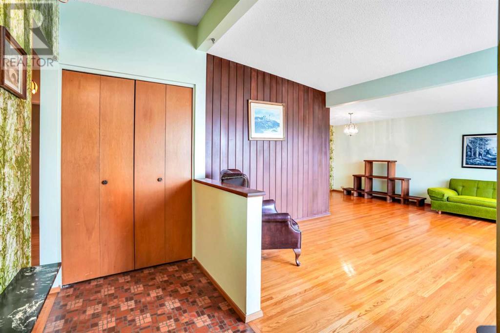 924 Mayland Drive Ne, Calgary, Alberta  T2E 6C4 - Photo 3 - A2208915