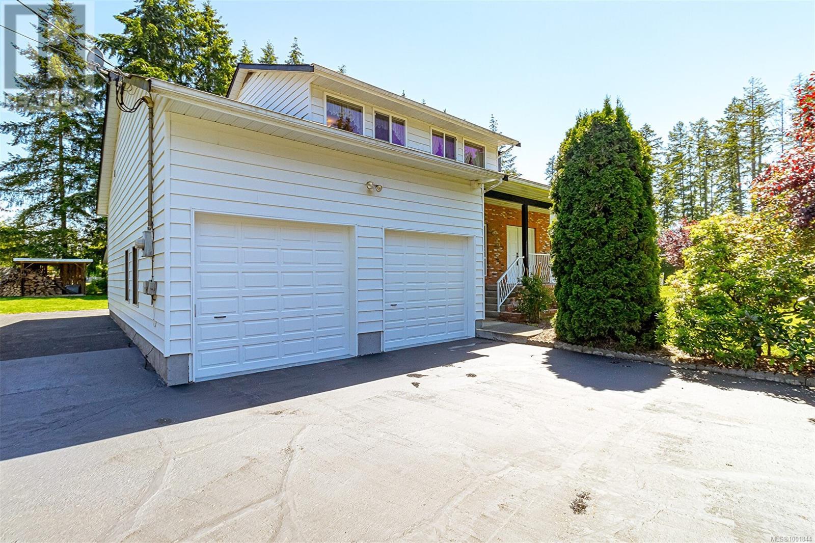 Property at 4507 Weber Rd image 3
