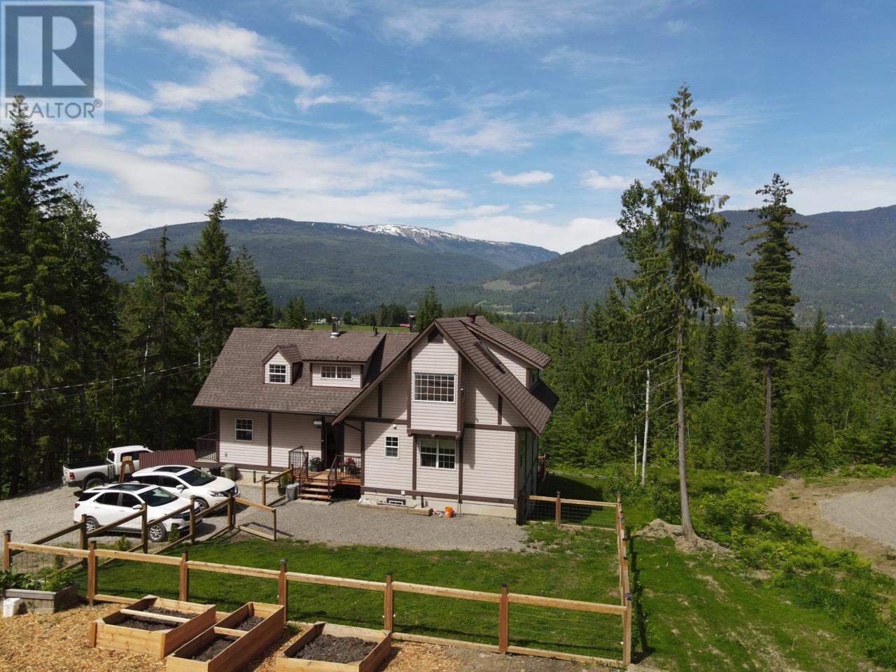 4784 Ivy Road, Eagle Bay, British Columbia  V0E 1T0 - Photo 16 - 10348965
