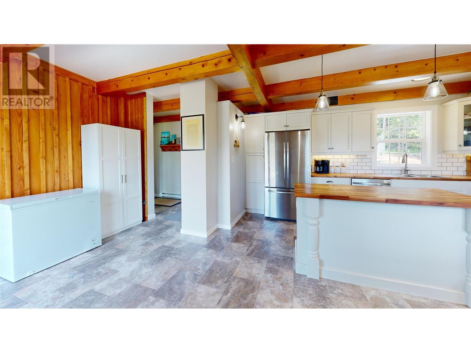 4784 Ivy Road, Eagle Bay, British Columbia  V0E 1T0 - Photo 27 - 10348965